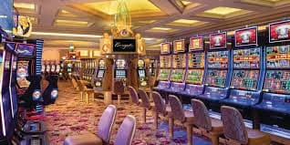 မြန်မာ အွန်လိုင်း ကတ်ဂိမ်းများ — Poker နှင့် Baccarat